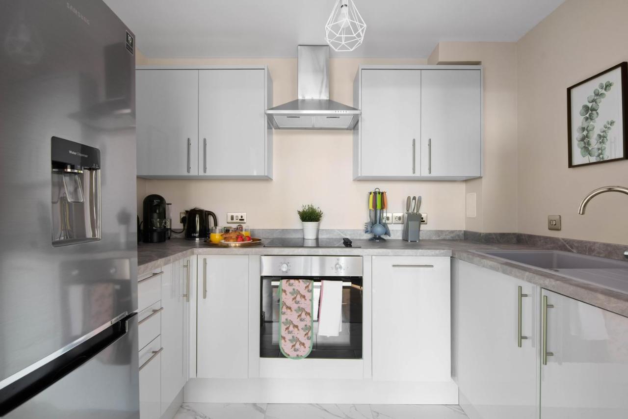הנדון Spacious & Cosy, Netflix, Parking, Colindale Station מראה חיצוני תמונה