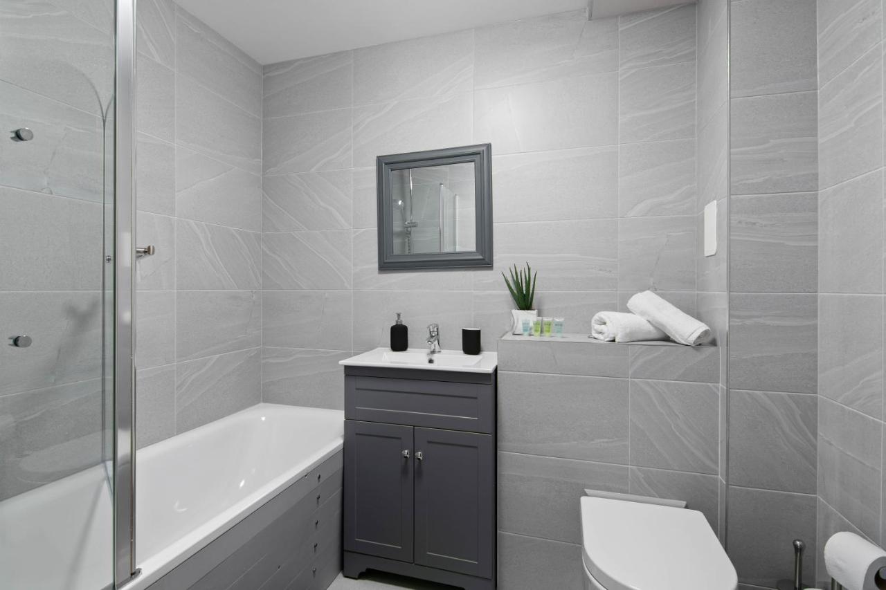 הנדון Spacious & Cosy, Netflix, Parking, Colindale Station מראה חיצוני תמונה